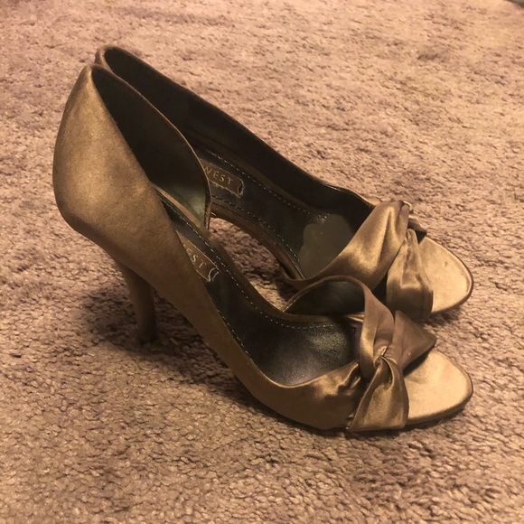 Nine West heels - Picture 1 of 2